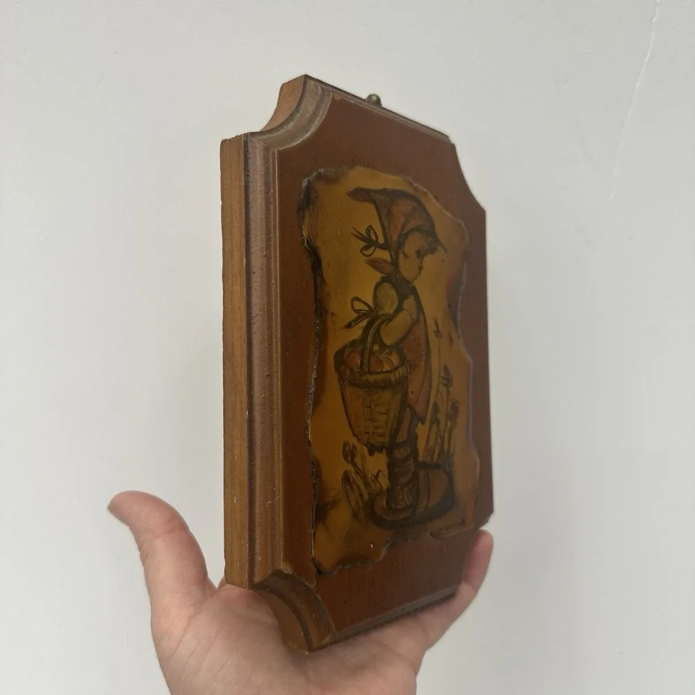 Vintage‎ Hummel Goebel Wood Plaque Wall Hanging Wood '79